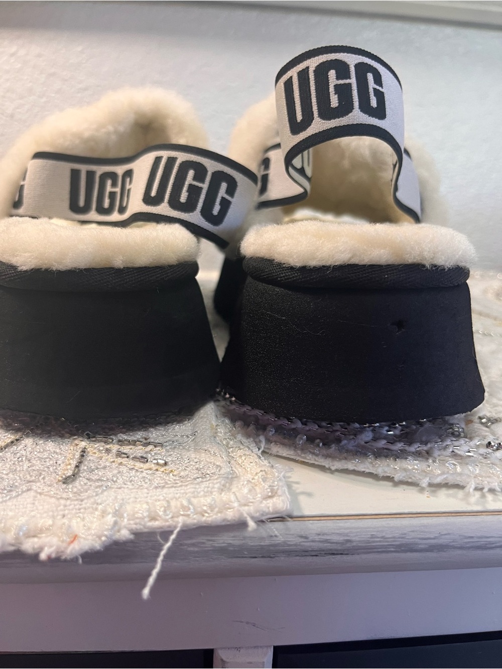 UGG Funkette Platform Slingback Slippers Cream Black Shearling Size 6 - Picture 8 of 10